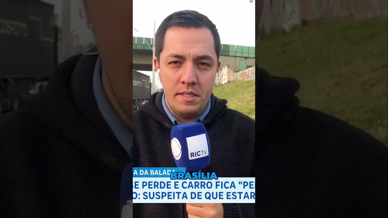 Motorista perde o controle e carro fica “pendurado” em barranco; suspeita é de embriaguez
