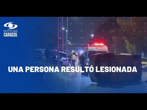 Impresionante accidente entre tres carros en Bogotá
