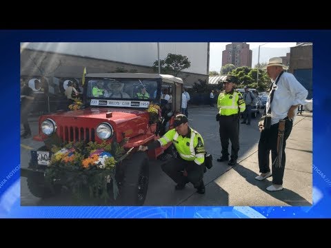 Policía implementó controles especiales en el desfile de carros antiguos – Teleantioquia Noticias
