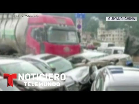 China: camión provoca choque entre 30 carros | Noticiero | Noticias Telemundo