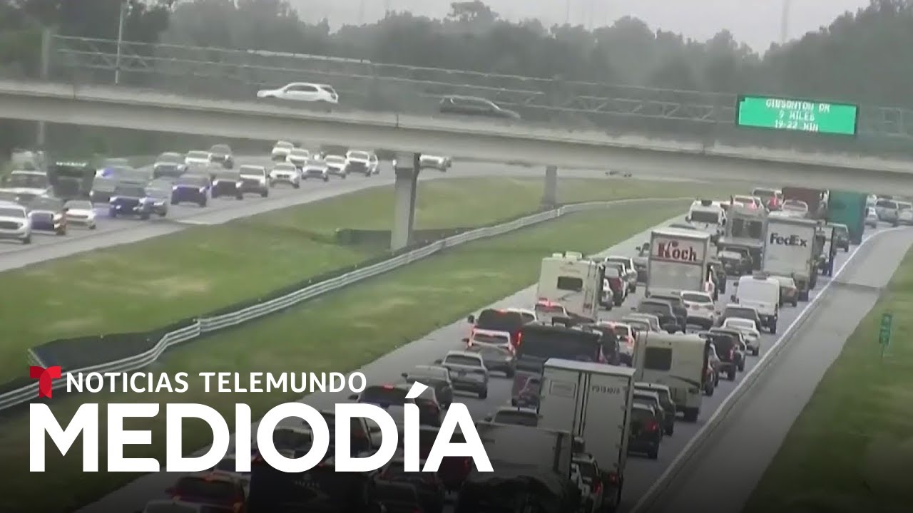 Largas colas en carreteras de Florida debido a las evacuaciones por el huracán | Noticias Telemundo