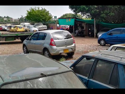 ¿Cementerio de carros? En patios de tránsito de Cali hay 24 mil vehículos y no hay espacio para más