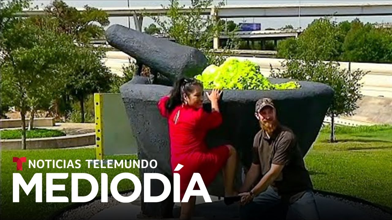 Un artista crea mega molcajete para homenajear a indígenas mexicanos | Noticias Telemundo