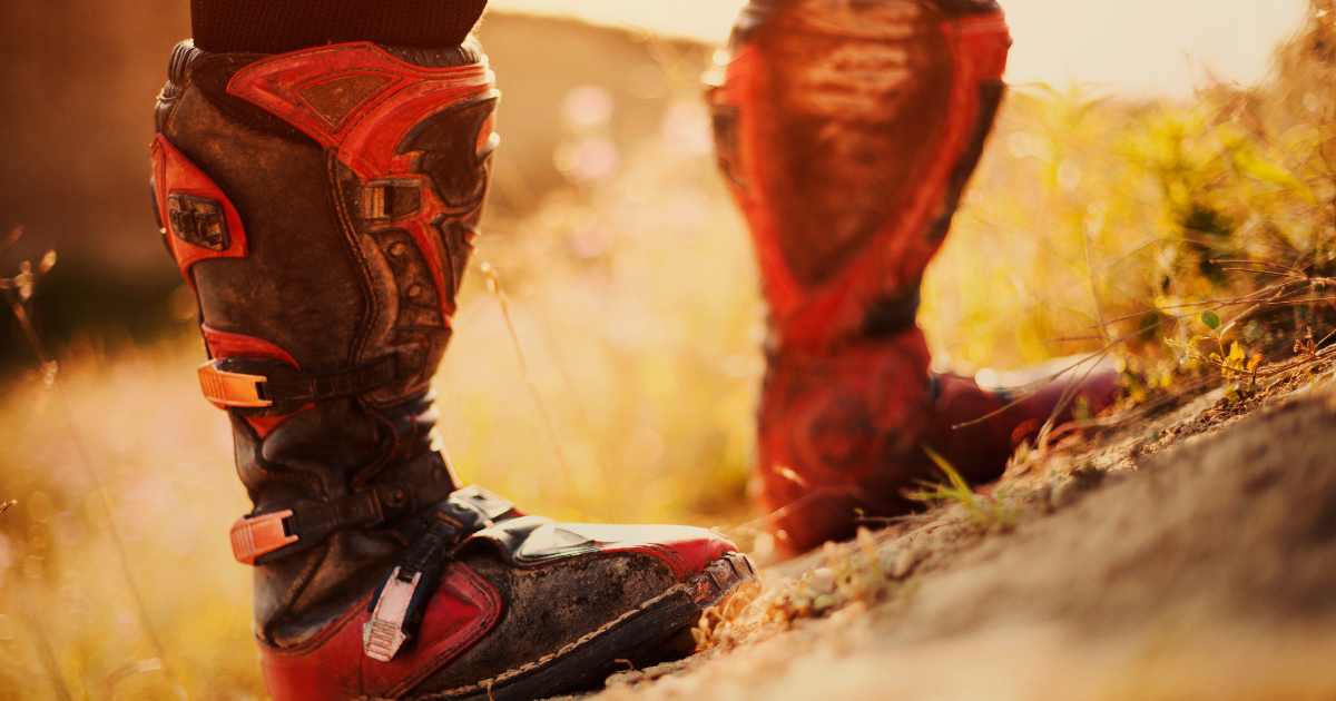 Compre a Bota de Motocross Ideal e Proteja Seus Pés nas Trilhas