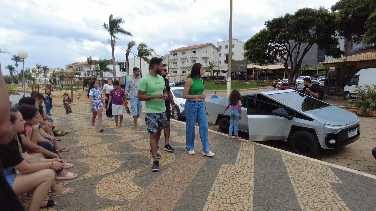Cyber Fusca CAUSOU na RUA! Andei na cidade e reações das pessoas